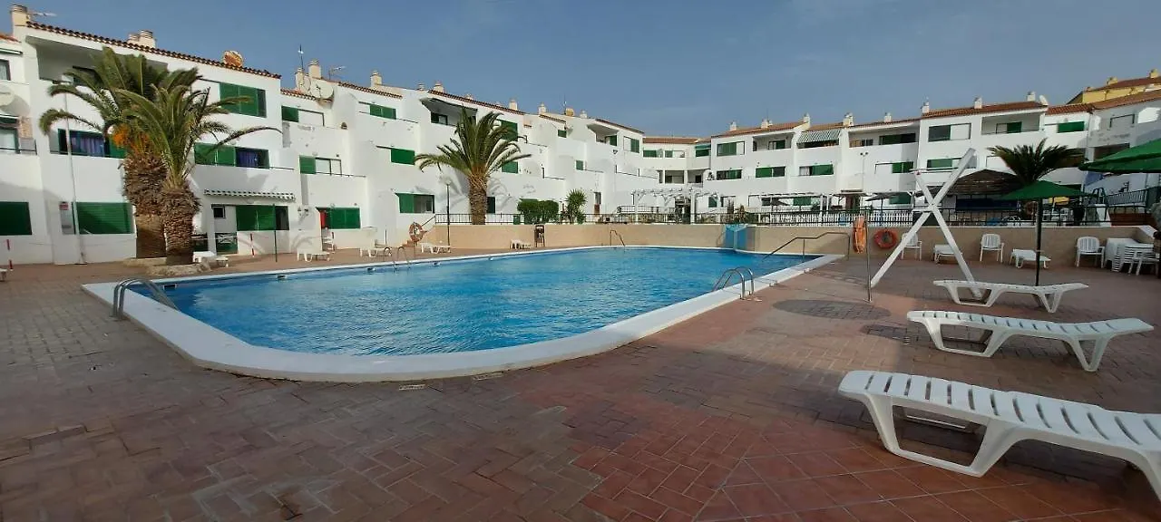 Immaculate 1-Bed Apartment In Arona E308